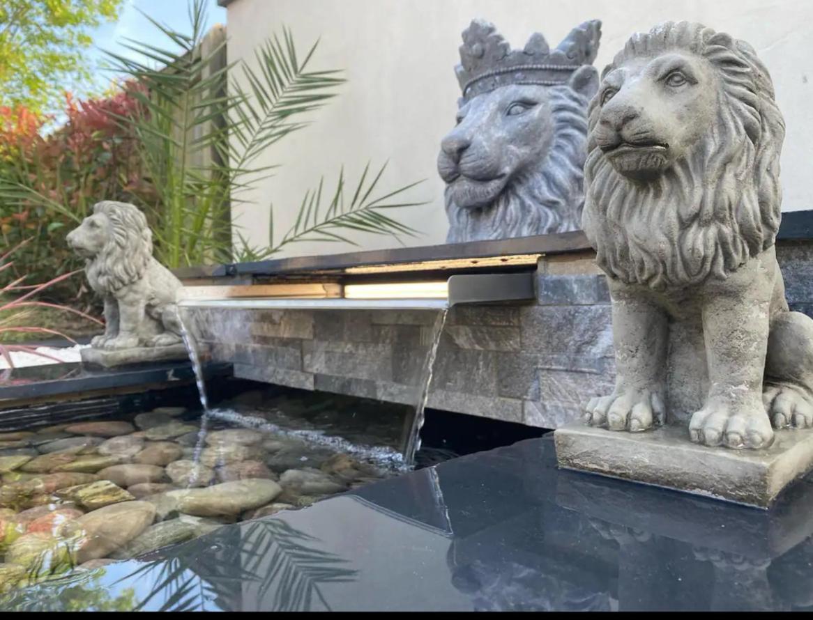 奇平诺顿Lanstone House别墅 外观 照片